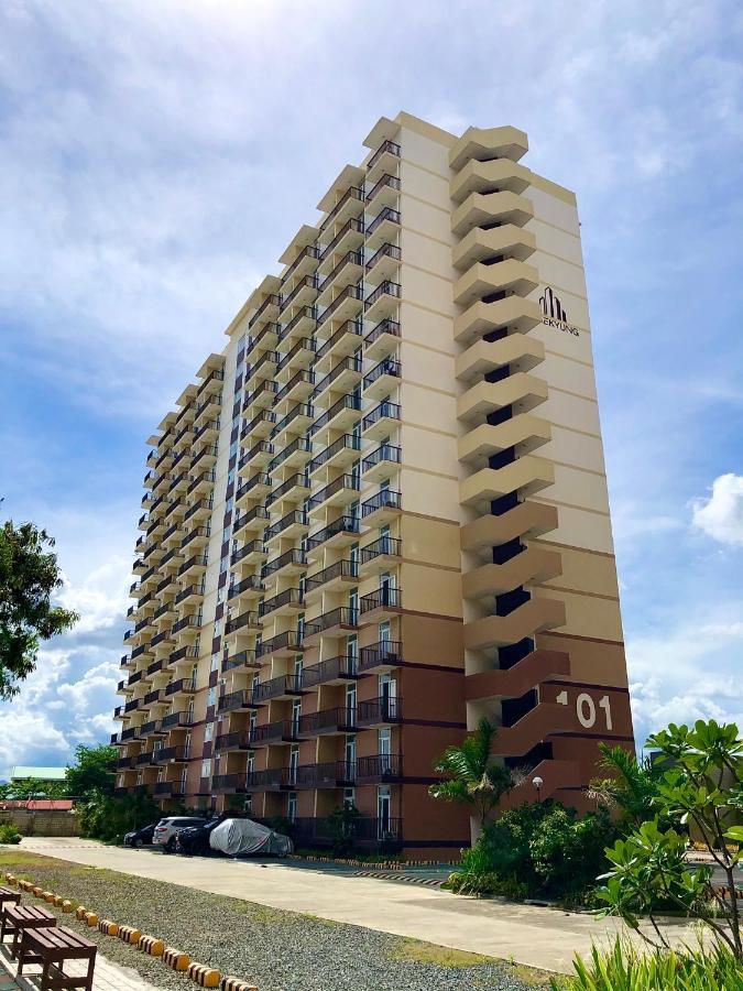 Condo W/ Balcony Near Mactan International Airport Lapu-Lapu City Exteriör bild