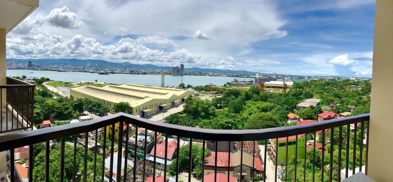 Condo W/ Balcony Near Mactan International Airport Lapu-Lapu City Exteriör bild